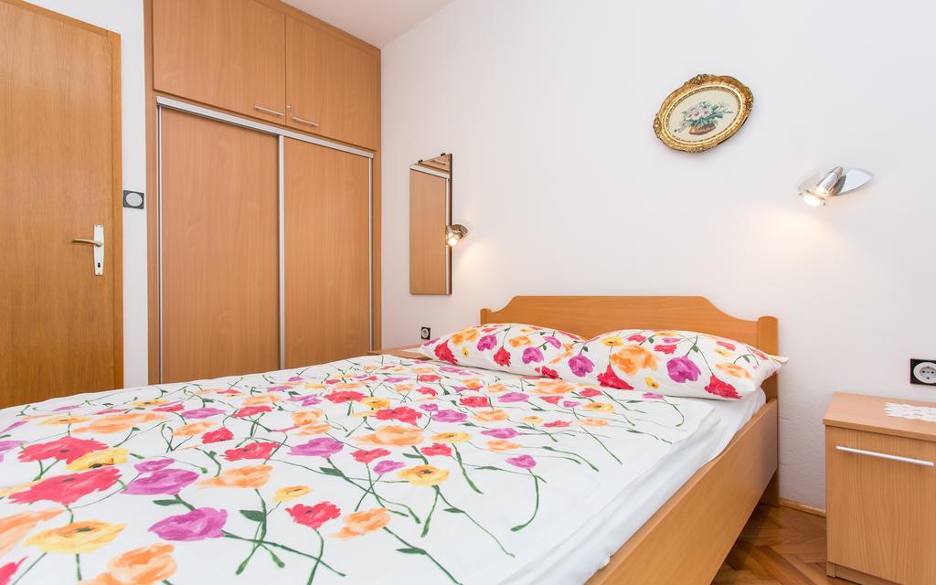 Apartments Lucija Baška Esterno foto